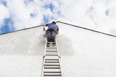 Peinture extérieure à Uzel — façades et ravalement